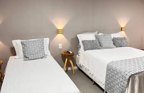 Vila da Trinta Hotel | Unmatched Stay at Pousada Alto Mar with Spa & Family Fun