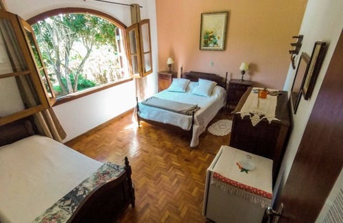 Aguas de Lindoia Hotel | Relaxing Retreat at Pousada Amanhecer na Mantiqueira