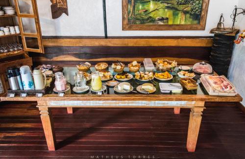 Serra do Cipo Hotel | Inviting Pousada Anauê Cipó with Pool & Breakfast Included