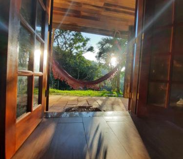 Esplanada do Cruzeiro Hotel | Discover Pousada Arara: Oceanfront Retreat with Pool Access