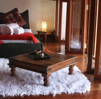 Historic Center Hotel | Discover Pousada Arte Urquijo: Ocean View & Pool Oasis