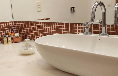 Sao Luiz Do Paraitinga Hotel | Explore Pousada Asa do Vento: Family-Friendly Escape