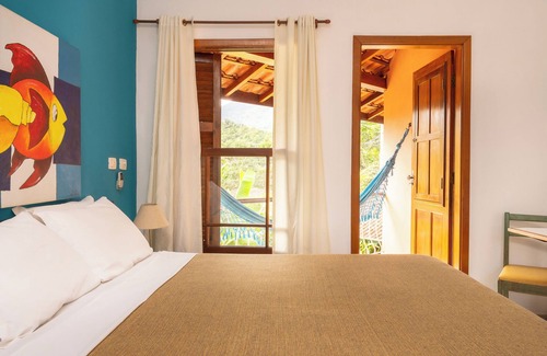 Centro Comercial Hotel | Relax at Pousada Atiaia: Pool, Spa & Family-Friendly Stay
