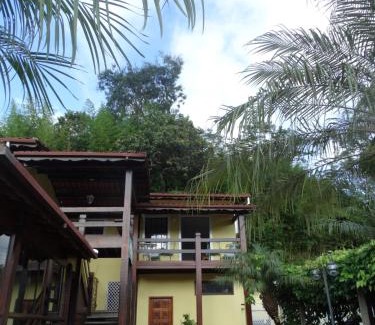 Rio das Flores Hotel | Guest Rated Pousada Azaléia: Family-Friendly Retreat