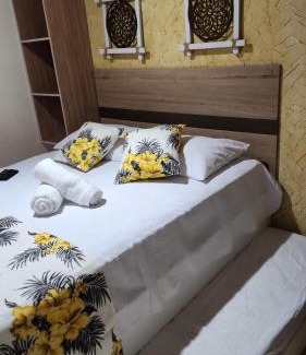 Ubatuba Hotel | Pet-Friendly Pousada Bambú with Oceanfront Pool Views