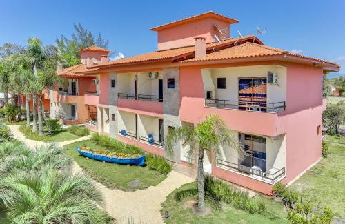 Barra de Ibiraquera Hotel | Discover Relaxation at Pousada Barra Mar with Ocean Views