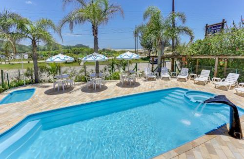 Barra de Ibiraquera Hotel | Discover Relaxation at Pousada Barra Mar with Ocean Views