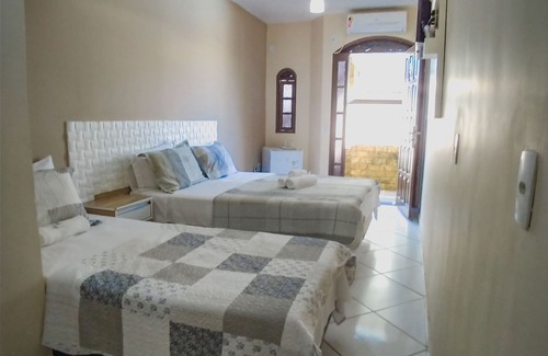 Foguete Hotel | Beachside Retreat: Pousada Beach House with Breakfast Included