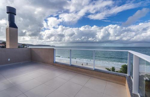Centro Hotel | Pousada Bella Bombinhas: Beachfront Retreat with Ocean Views