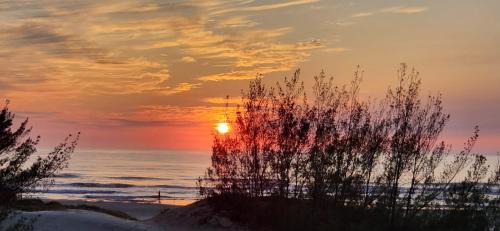 Arroio Teixeira Hotel | Beachfront Pousada Bella Rosa with Pool & Ocean Views