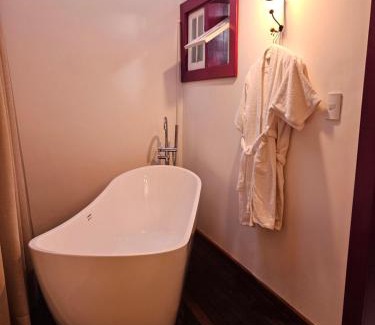 Tiradentes Hotel | Highly Rated Pousada Berço Mineiro with Family Amenities