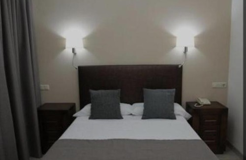 Penha Hotel | Enjoy Family-Friendly Comfort at Pousada Blessed