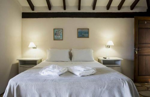 Joao Fernandes Hotel | Blue Ocean Pousada: Family-Friendly Retreat with Breakfast