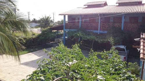Praia do Frances Hotel | Relax at Pousada Blue Viking with Oceanfront Views