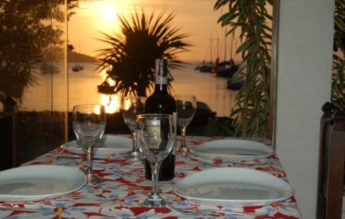 Ossos Hotel | Inviting Oceanfront Pousada Bonfim with Breakfast & Hot Tub