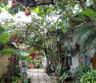 Enseada Azul Hotel | Budget-Friendly Pousada Bora Bora: Child Friendly Retreat
