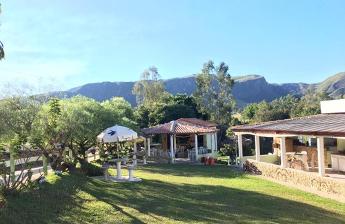 Delfinopolis Hotel | Pet-Friendly Pousada Campo de Cima with Breakfast & More