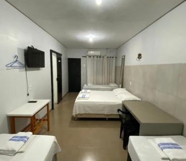 Plano Diretor Sul Hotel | Top-Rated Pousada Braga: Family-Friendly with Kitchen Access