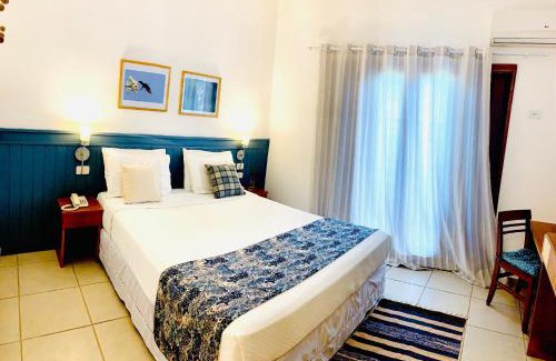 Barra do Sahy Hotel | Charming Pousada Brigitte: Oceanfront Retreat with Spa