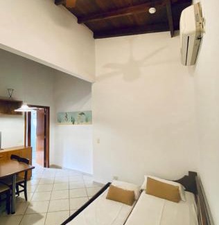 Barra do Sahy Hotel | Charming Pousada Brigitte: Oceanfront Retreat with Spa