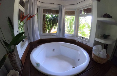 Paraty Hotel | Explore Pousada Bromélias: Oceanfront Bliss & Spa Retreat