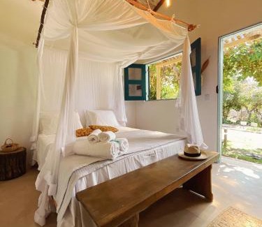 Corumbau House | Pet-Friendly Pousada Céu de Corumbau with Ocean Views