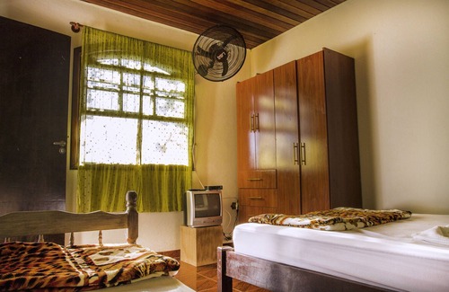 Itapeva Hotel | Relaxing Retreat at Pousada Céu de Luz with Pool & Spa