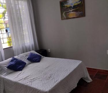 Pontal do Parana Hotel | Pet-Friendly Pousada Cantinho D´Lilica with Ocean Views