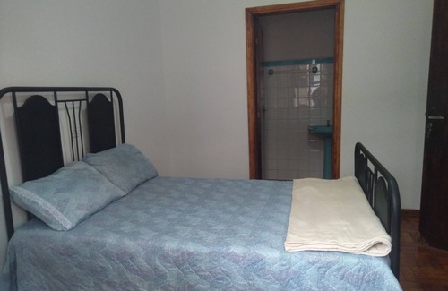 Campina do Monte Alegre Hotel | Discover Pousada Canto da Praça: Family-Friendly Stays