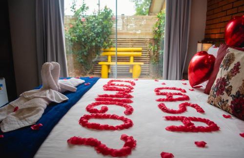 Praia do Rosa Hotel | Discover Pousada Cacau: Oceanfront Retreat with Pool