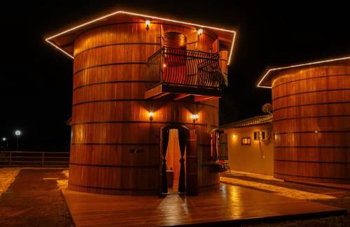 Pirenopolis House | Explore Cachoeira Paraiso: Family-Friendly with Pool Access