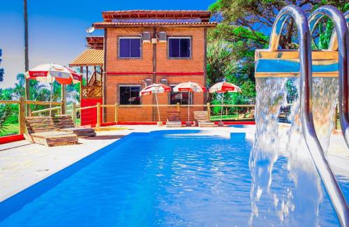 Campos Gerais Hotel | Inviting Pousada Café da Roça: Pet-Friendly Retreat