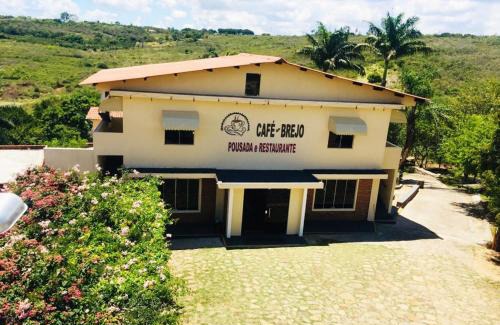 Triunfo Hotel | Welcoming Pousada Café do Brejo With Pool and Breakfast