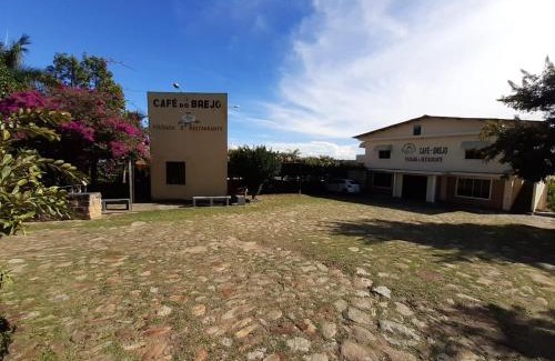 Triunfo Hotel | Welcoming Pousada Café do Brejo With Pool and Breakfast