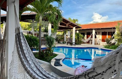 Paracuru Hotel | Discover Pousada Califórnia Tia Lia: Family-Friendly Retreat