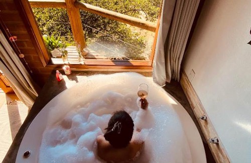 Sao Bento do Sapucai Hotel | Guest Rated 10/10: Pousada Caminho da Mata with Ocean Views