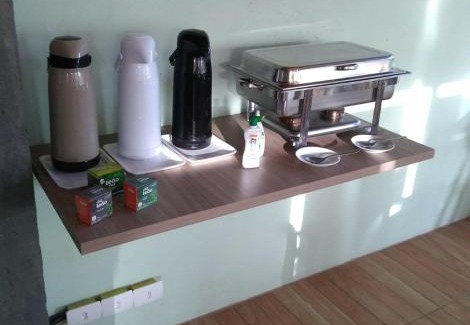 Pontal do Parana Hotel | Pet-Friendly Pousada Caminho das Ilhas with Pool Access