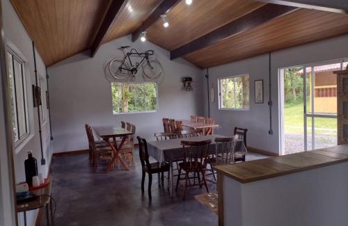 Passa Quatro Hotel | Pet-Friendly Retreat at Pousada Caminho dos Ventos