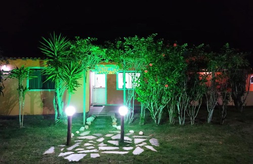 Caravelas Hotel | Pet-Friendly Pousada Campos de Búzios with Pool Access