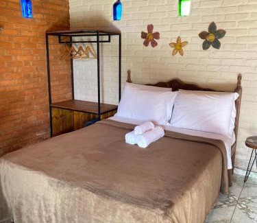 Conceicao do Ibitipoca House | Cozy Chalés Canto da Serra: Fireplace & Family-Friendly Stays