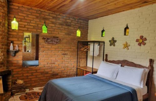 Conceicao do Ibitipoca House | Cozy Chalés Canto da Serra: Fireplace & Family-Friendly Stays