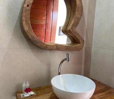 Barreira do Boqueirao Hotel | Family-Friendly Pousada Canouan with Pool & High Ratings