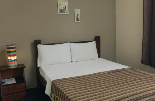 Centro Hotel | Pet-Friendly Pousada Canto da Vila with Ocean View Bliss