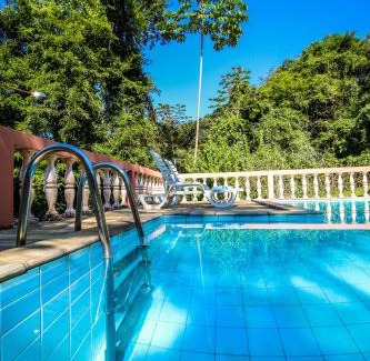 Paraty Hotel | Welcoming Pousada Canto do Curió with Pool & Family Focus
