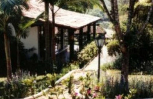 Caxambu Hotel | Discover Pousada Canto do Sabiá: Pet-Friendly Retreat