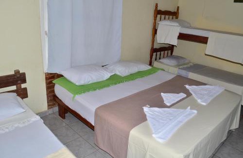 Meaipe Hotel | Inviting Pousada Caravelas: Pet Friendly with Ocean Views