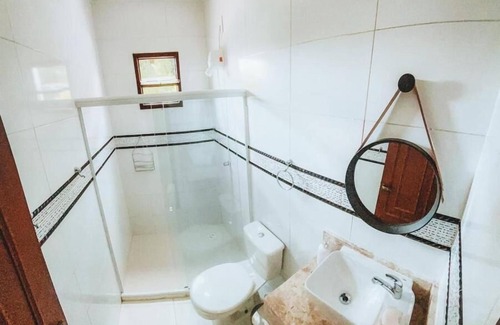 Barra do Jacuipe Hotel | Inviting Pousada Carvalhos: Pool, Breakfast & Family-Friendly