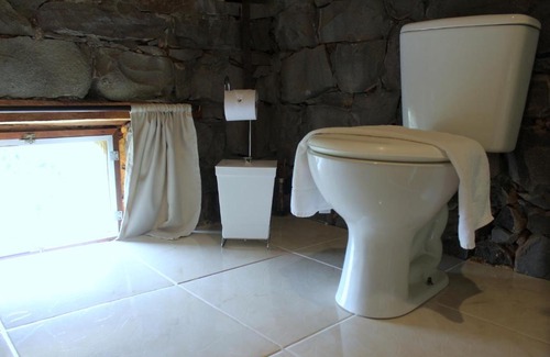 Bento Goncalves Hotel | Pet-Friendly Pousada Casa Barp with Excellent Reviews