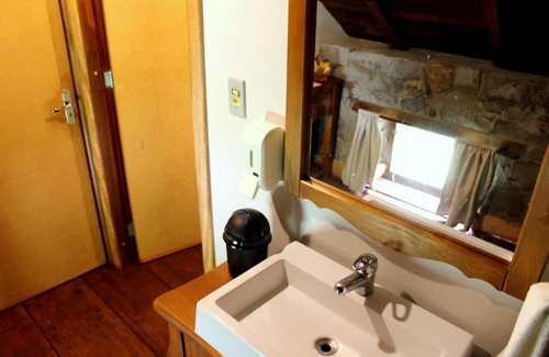 Bento Goncalves Hotel | Pet-Friendly Pousada Casa Barp with Excellent Reviews