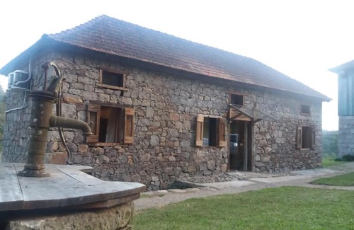 Bento Goncalves Hotel | Pet-Friendly Pousada Casa Barp with Excellent Reviews